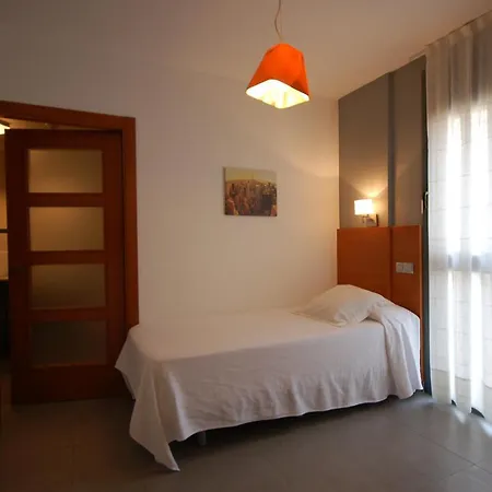 Sitges Apartment アパートホテル シッチェス