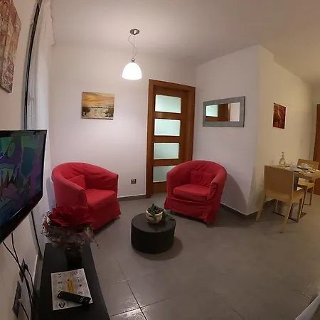 Sitges Apartment מלון דירות 3*