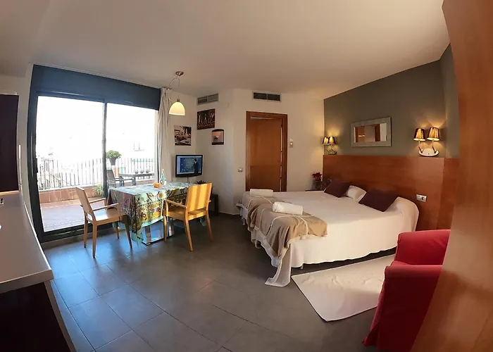 מלון דירות Sitges Apartment 3*