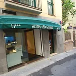 塞特格斯公寓酒店 3* 锡切斯