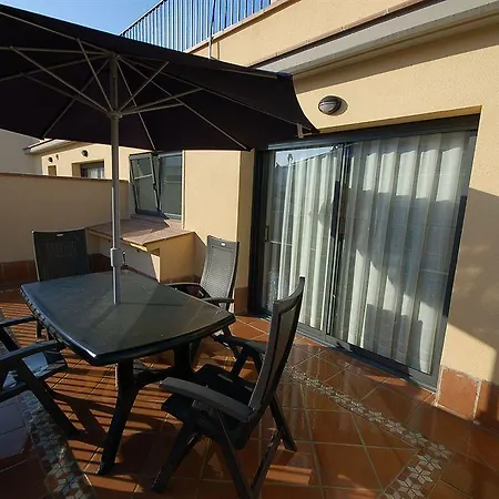 Aparthotel Free Parking 1000 Meters 3*