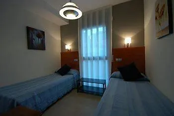 Aparthotel Free Parking 1000 Meters 3*