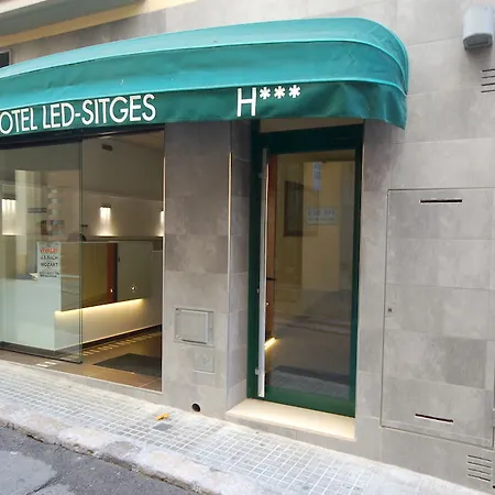 Free Parking 1000 Meters 3* Sitges